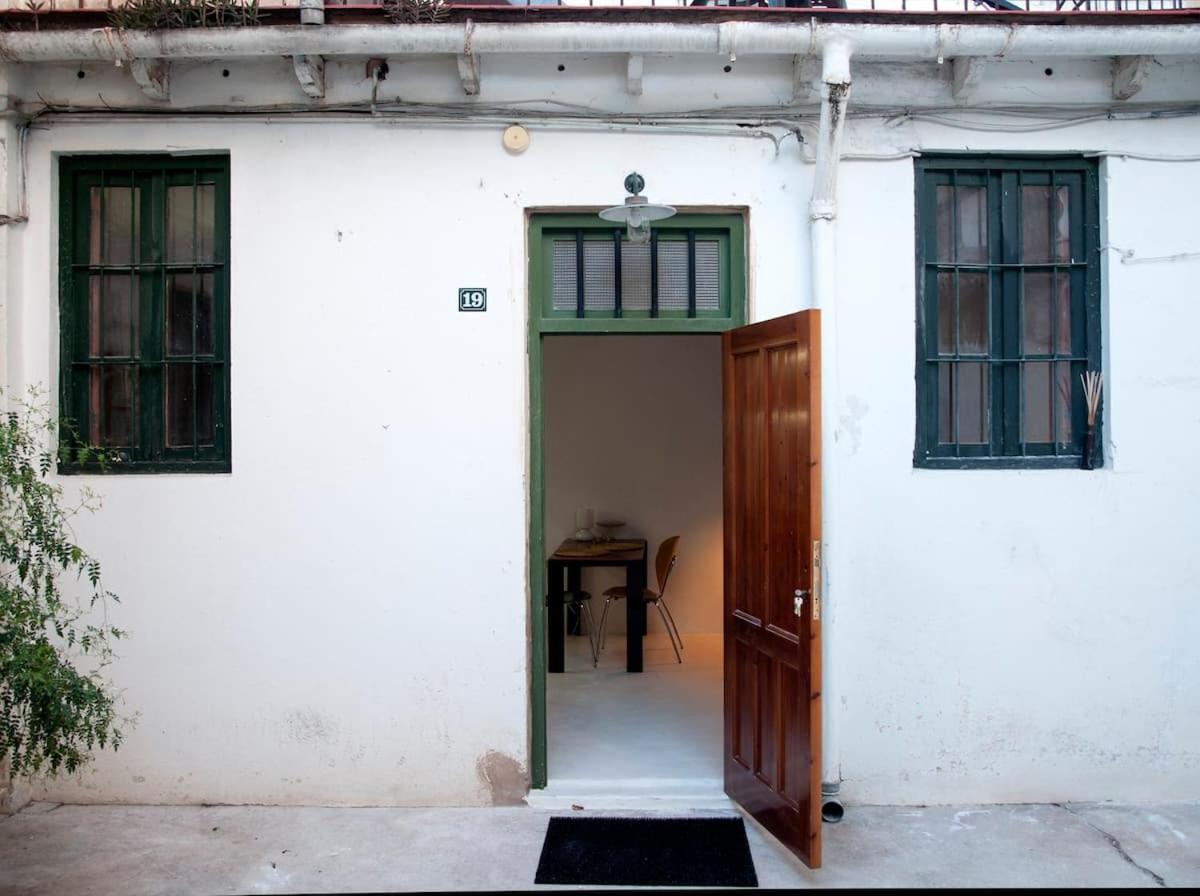 Casita Artista En Bello Edificio Barrio Ruzafa Valencia Bagian luar foto