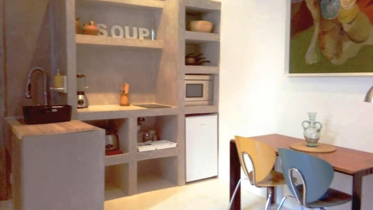 Casita Artista En Bello Edificio Barrio Ruzafa Valencia Bagian luar foto